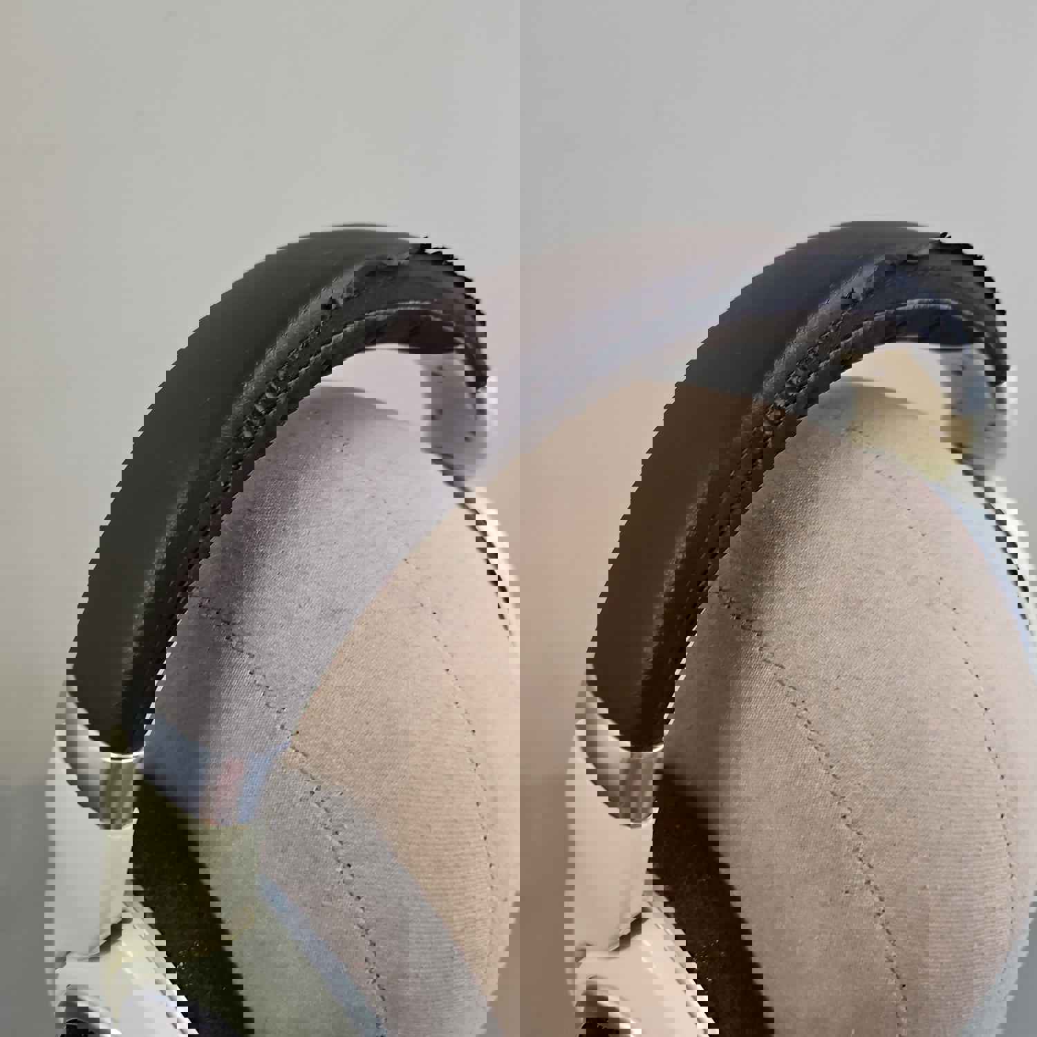Sennheiser HD 599 Over-the-Ear Audiophile Headphones - Open-Back Wired Design