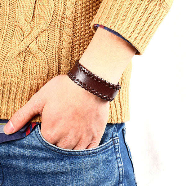 17KM 2017 New Fashion Vintage Men's Punk Bracelet - Wide Leather Strap with Button Closure