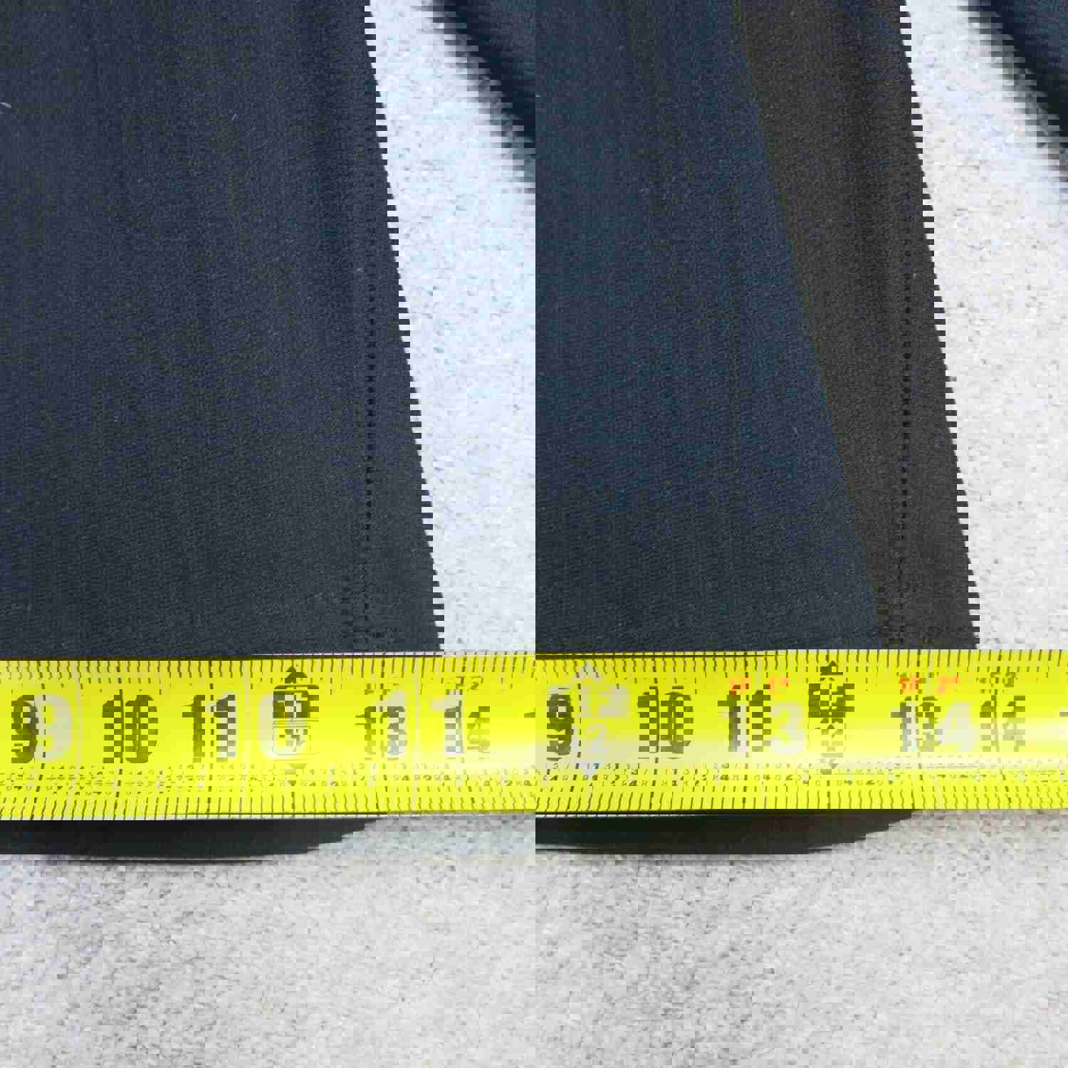 Under Armour Men's XL Black Athletic Shorts with Elastic Waist for Casual Sports