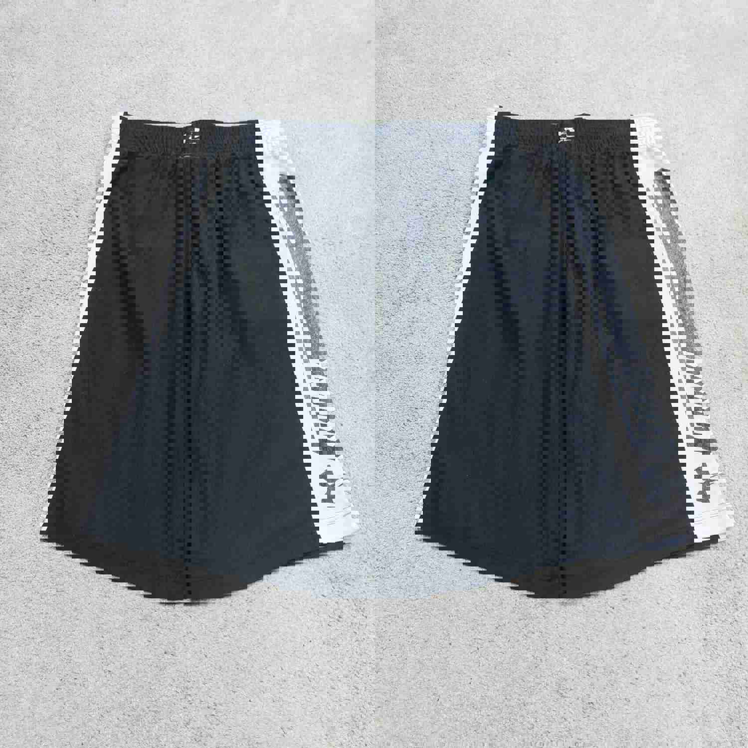 Under Armour Men's XL Black Athletic Shorts with Elastic Waist for Casual Sports