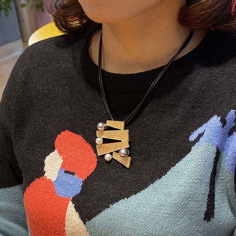 TOTABC Women's Black Leather Choker Necklace with Grey Pearl Pendant