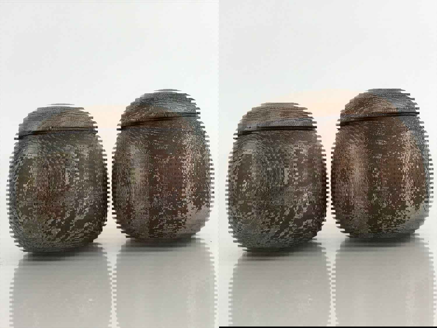 Vintage Japanese Go Stone Goishi Game Piece Complete Set with Wood Bowls