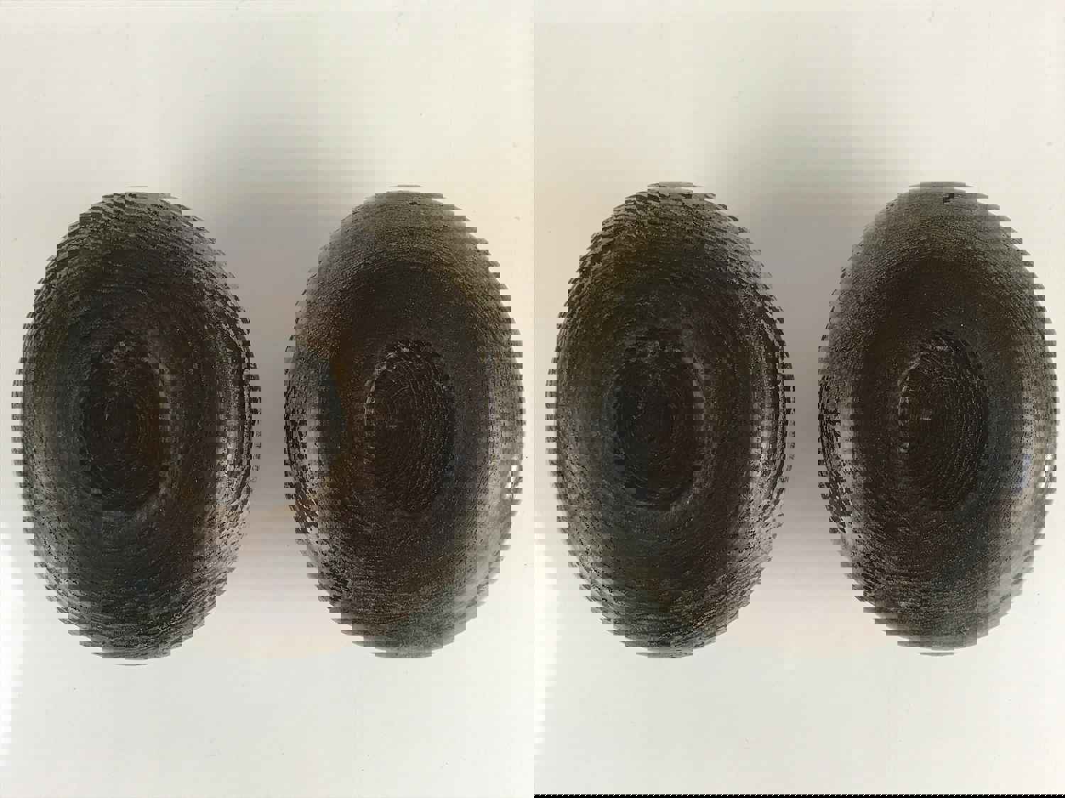 Vintage Japanese Go Stone Goishi Game Piece Complete Set with Wood Bowls