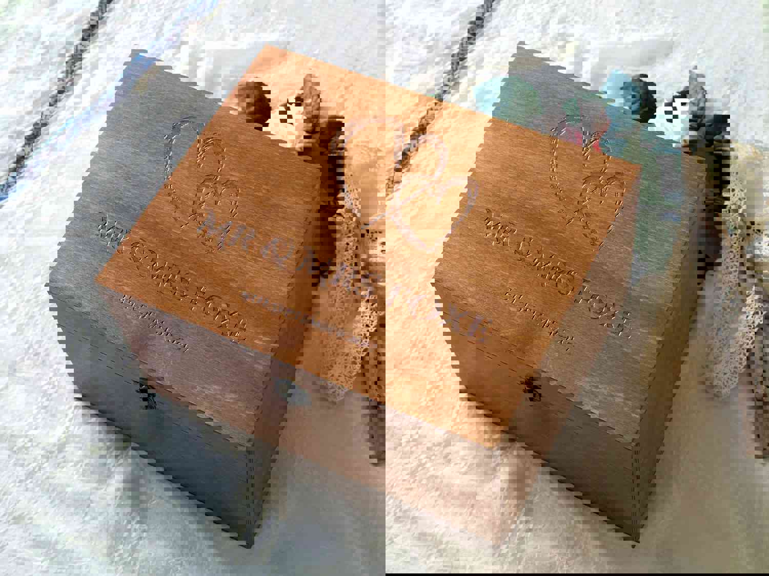 Personalized Wedding Keepsake Box with Interlocked Hearts and Names - Custom Anniversary Gift