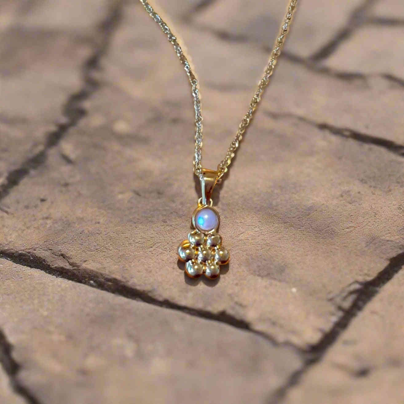 Domitia Pendant - Ancient Roman Inspired Jewelry with Cabochon Gemstone