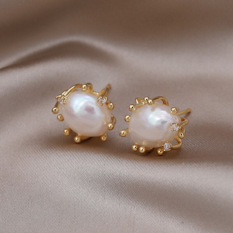 2022 Korea Jewelry Simple Paw 14K Gold Plated Natural Freshwater Pearl Earrings Elegant Womens Daily Accessories