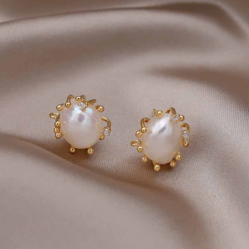 2022 Korea Jewelry Simple Paw 14K Gold Plated Natural Freshwater Pearl Earrings Elegant Womens Daily Accessories