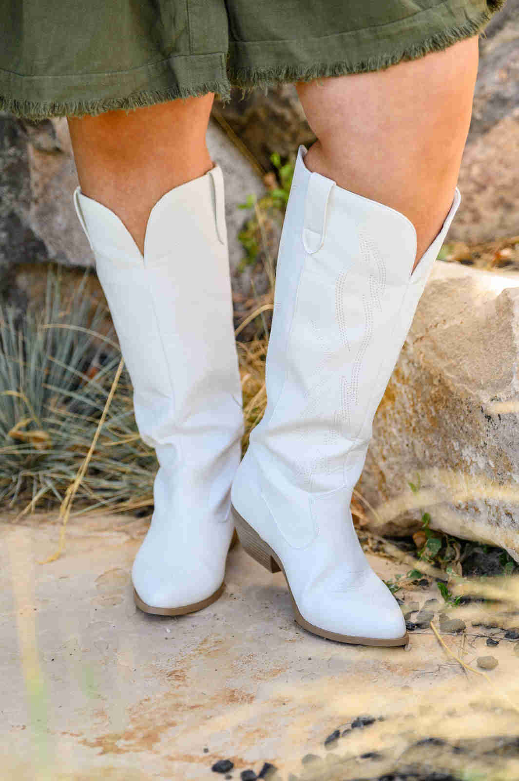 Shania Cowgirl Boots In White - Stylish Western Knee-High Boots