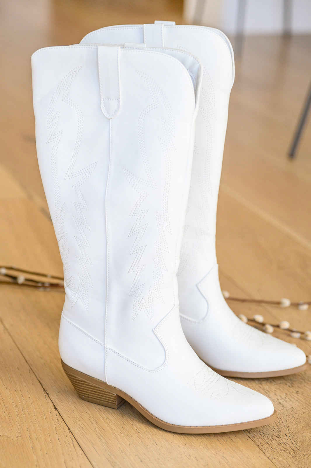 Shania Cowgirl Boots In White - Stylish Western Knee-High Boots