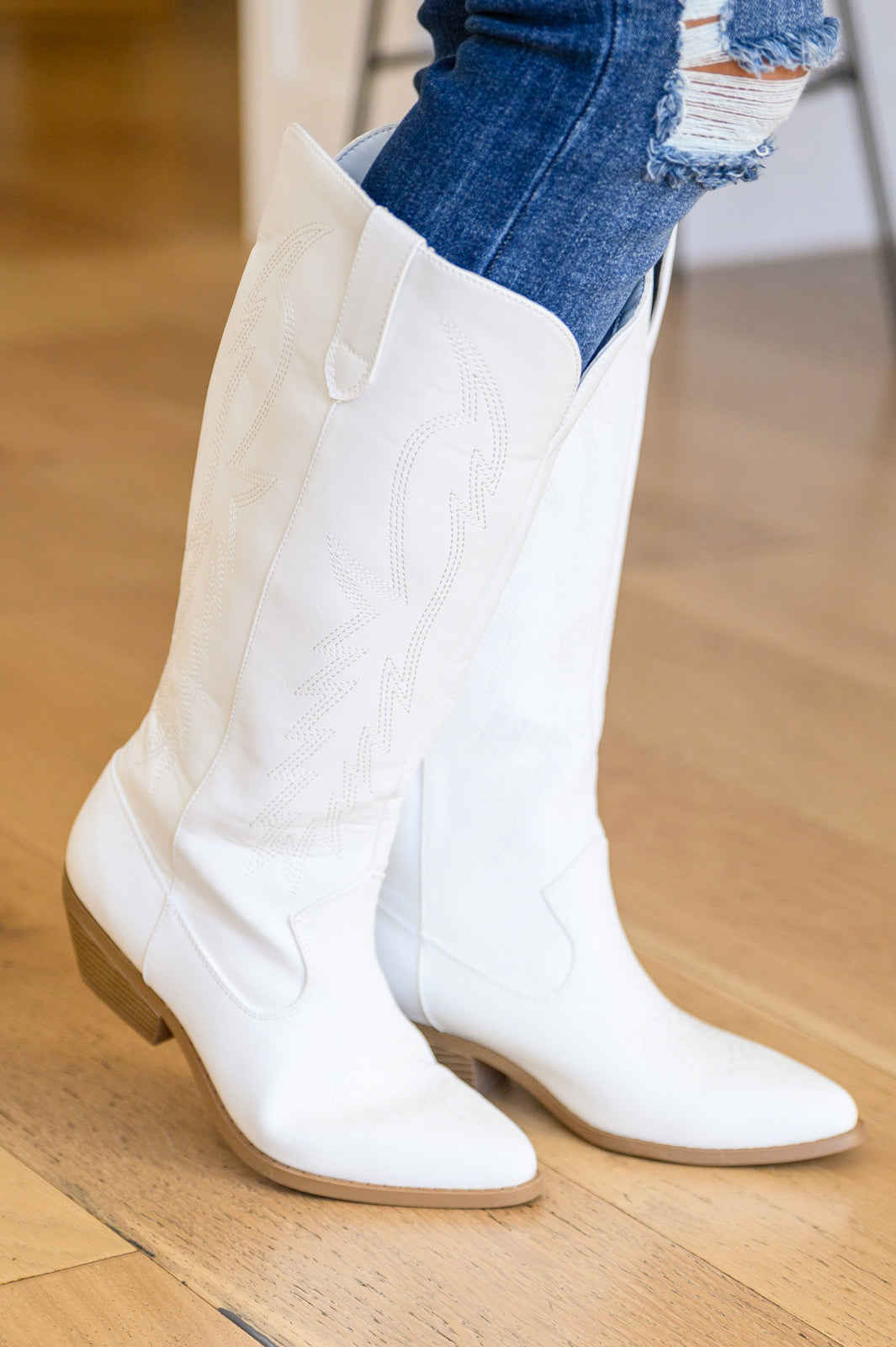 Shania Cowgirl Boots In White - Stylish Western Knee-High Boots