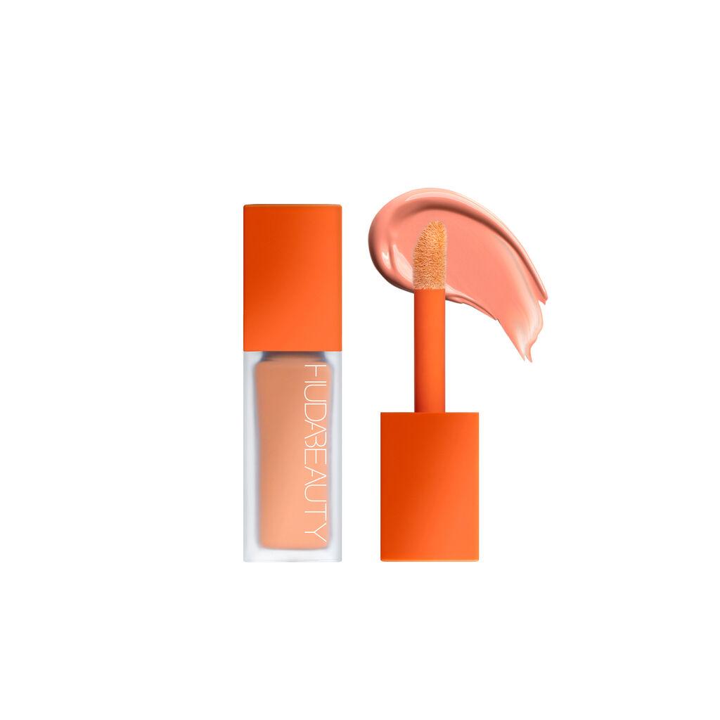 HUDA BEAUTY #FAUXFILTER COLOR CORRECTOR (PEACH)