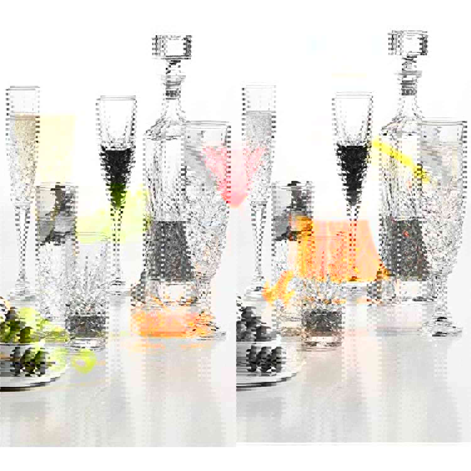 Italian Crystal Wine Glasses, Set of 4 - 9 Ounce Premium Wine Goblets for Any Occasion