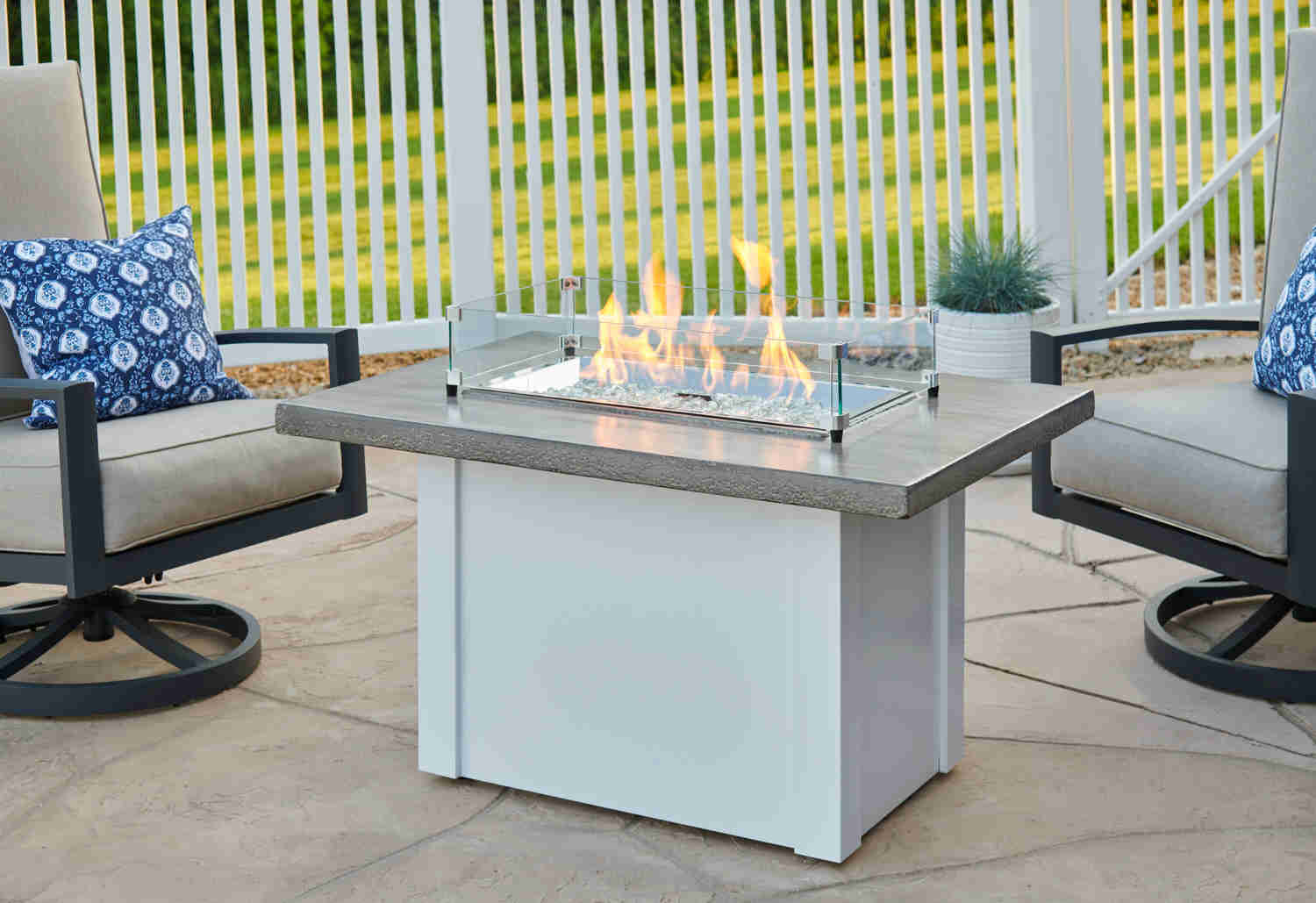 The Outdoor GreatRoom Company Havenwood 44-Inch Rectangular Propane Gas Fire Pit Table