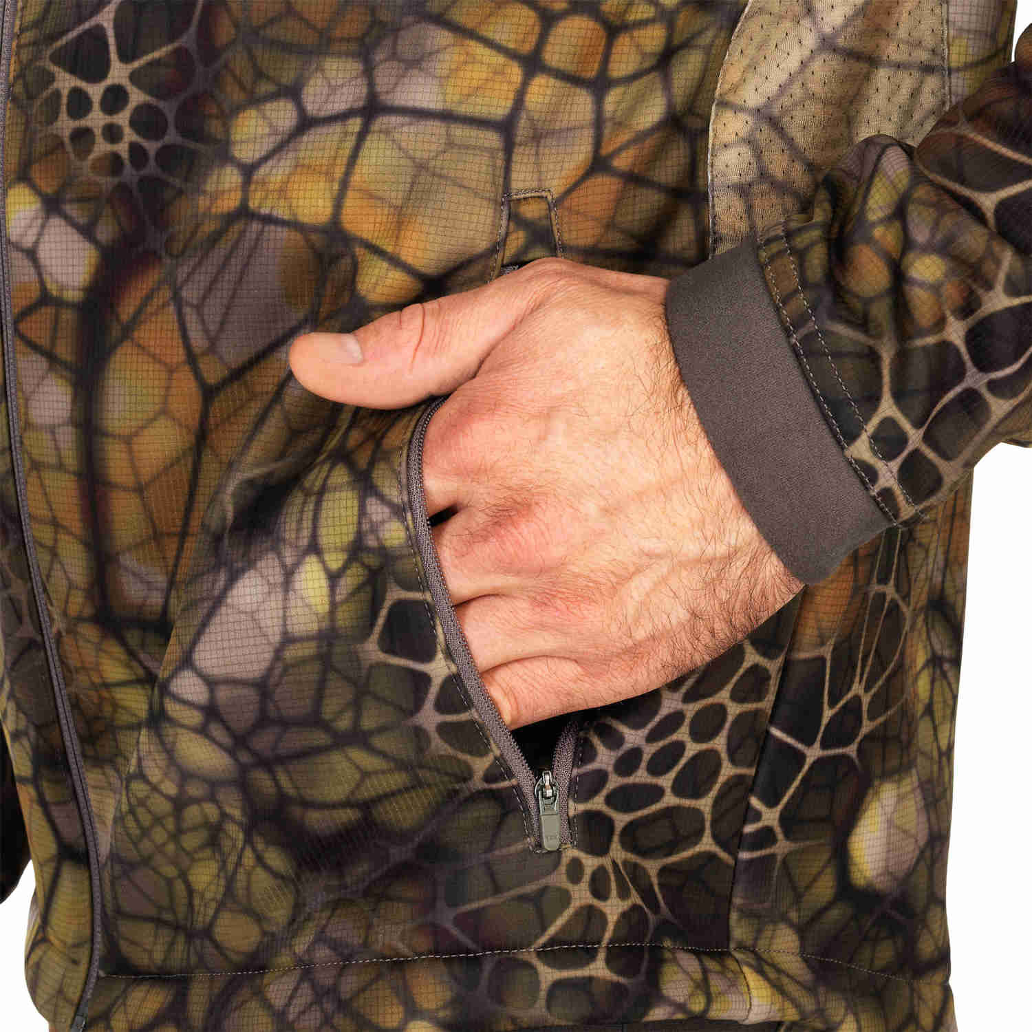 Silent & Warm Hunting Jacket for Cold Weather Adventures
