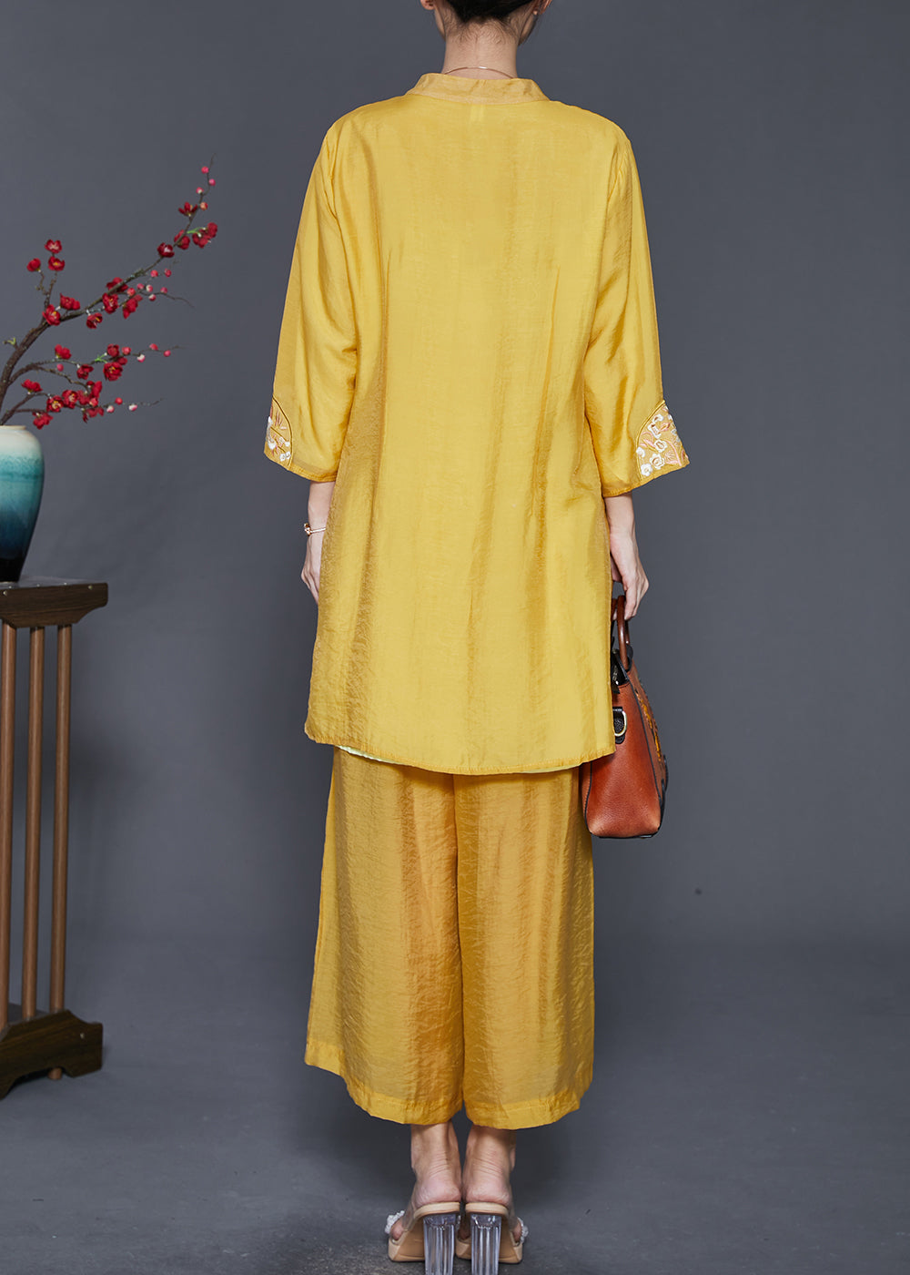 Stylish Yellow Linen Silk Women's Two-Piece Set for Spring