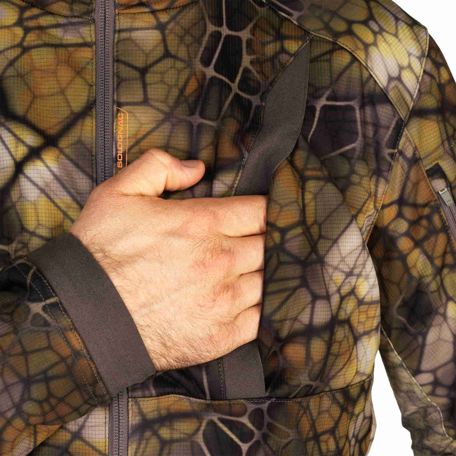 Silent & Warm Hunting Jacket for Cold Weather Adventures