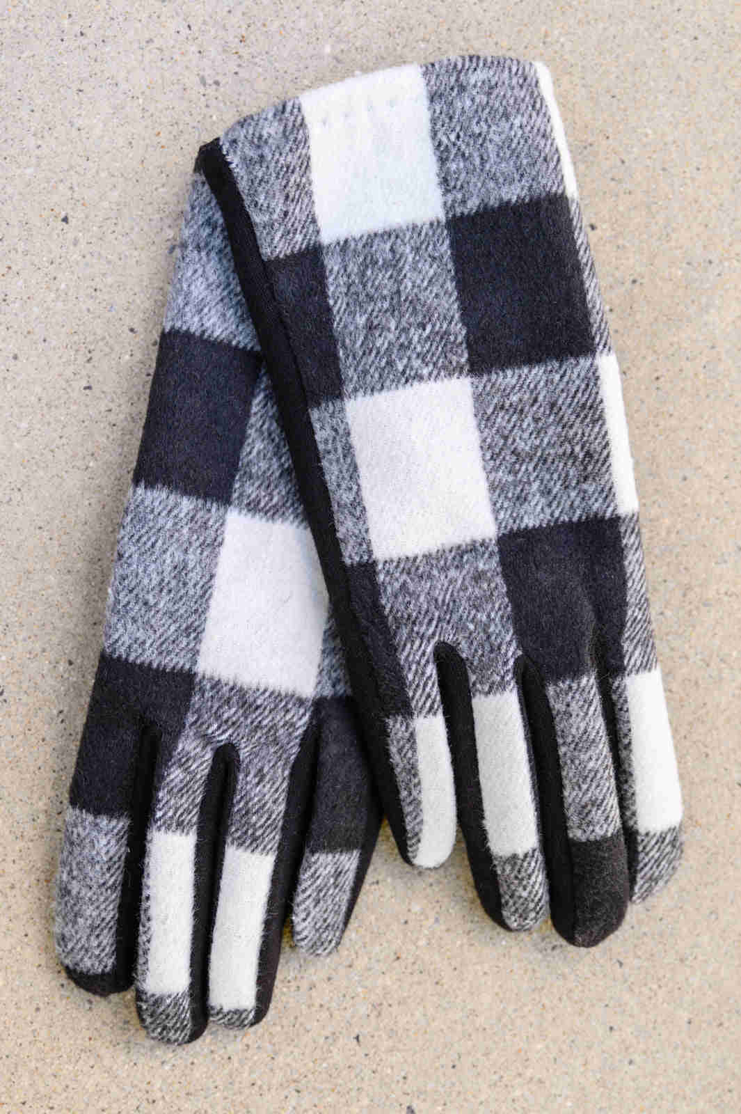 Buffalo Plaid Tech Touch Gloves - Holiday Season Essential