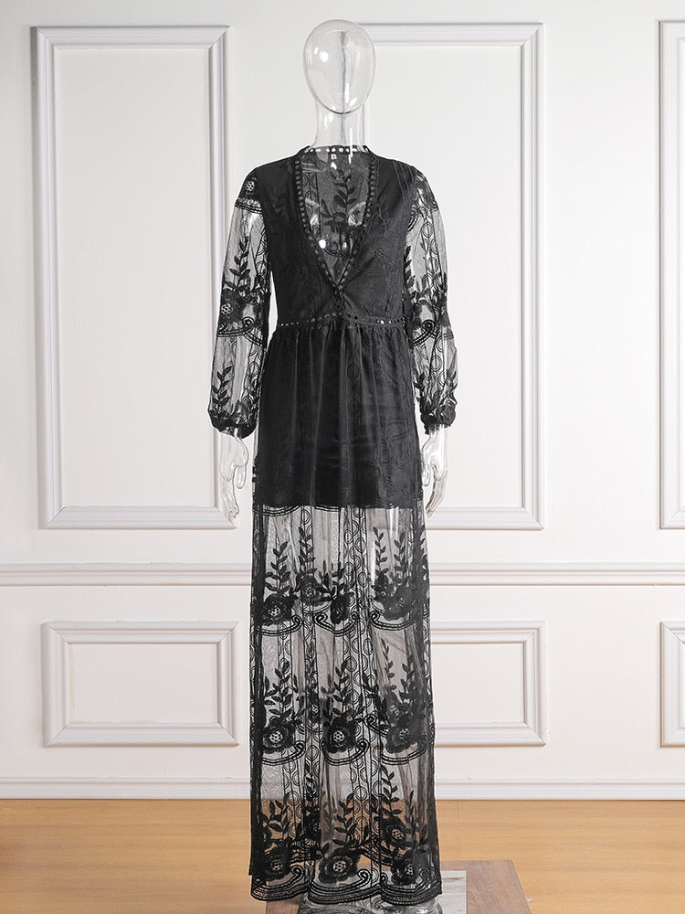Summer 2023 Boho Women's Embroidered White Lace Maxi Dress
