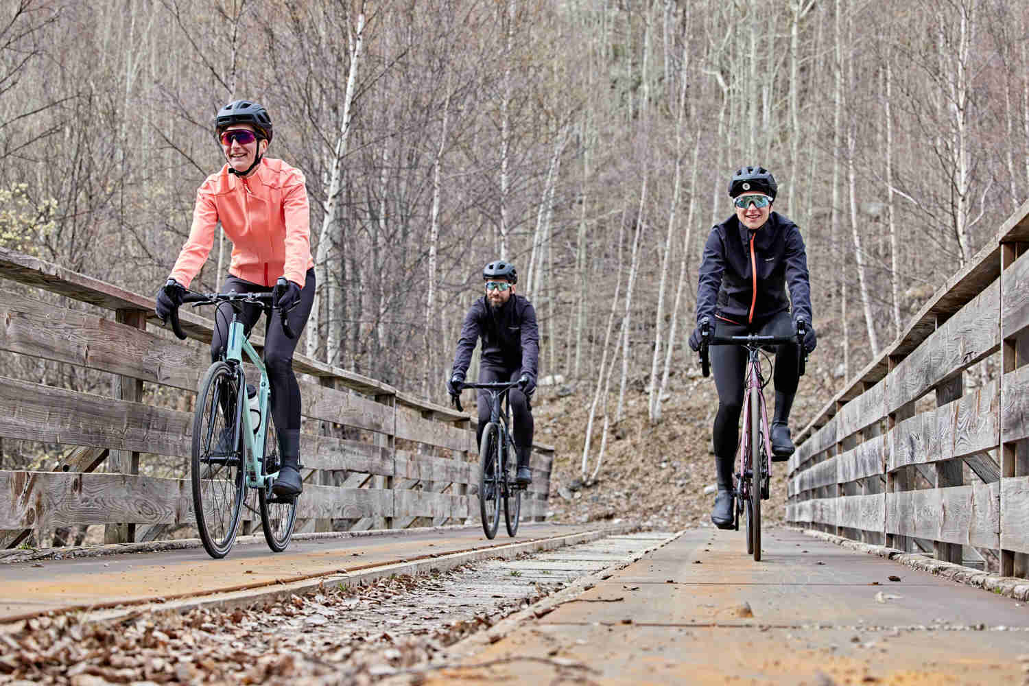 Women's Winter Cycling Jacket - Warm & Stylish for Cold Rides
