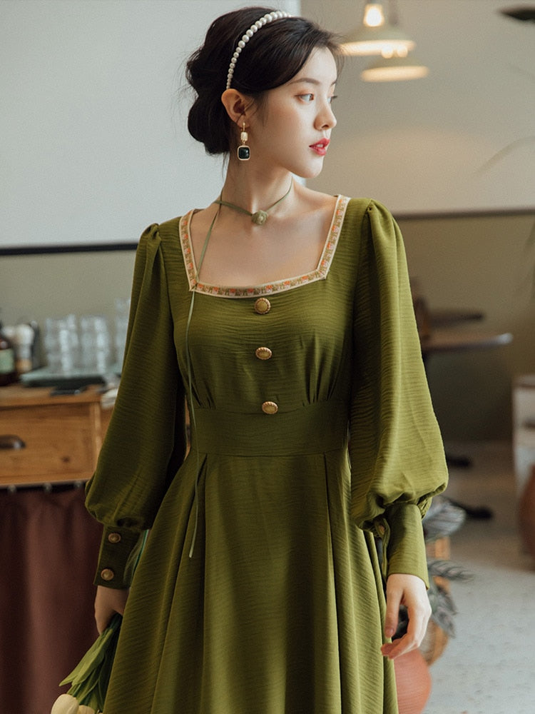 Elegant Green Embroidered Square Collar Vintage Dress