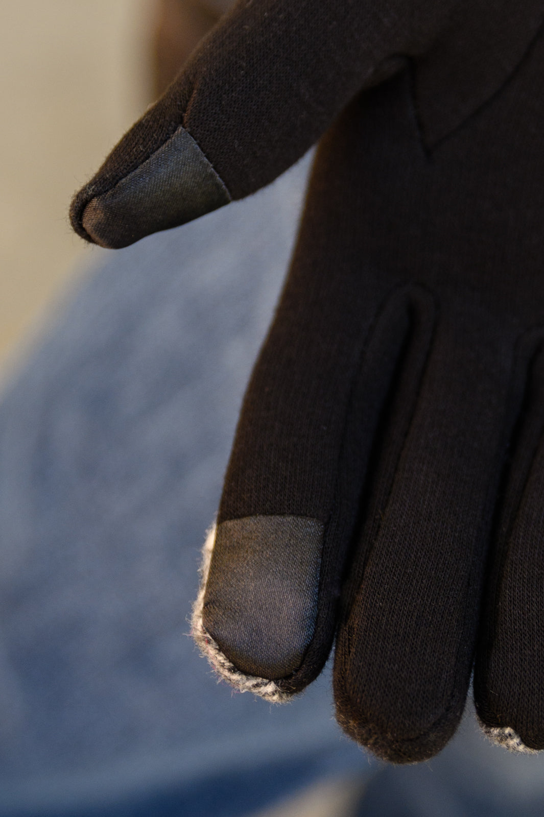 Buffalo Plaid Tech Touch Gloves - Holiday Season Essential