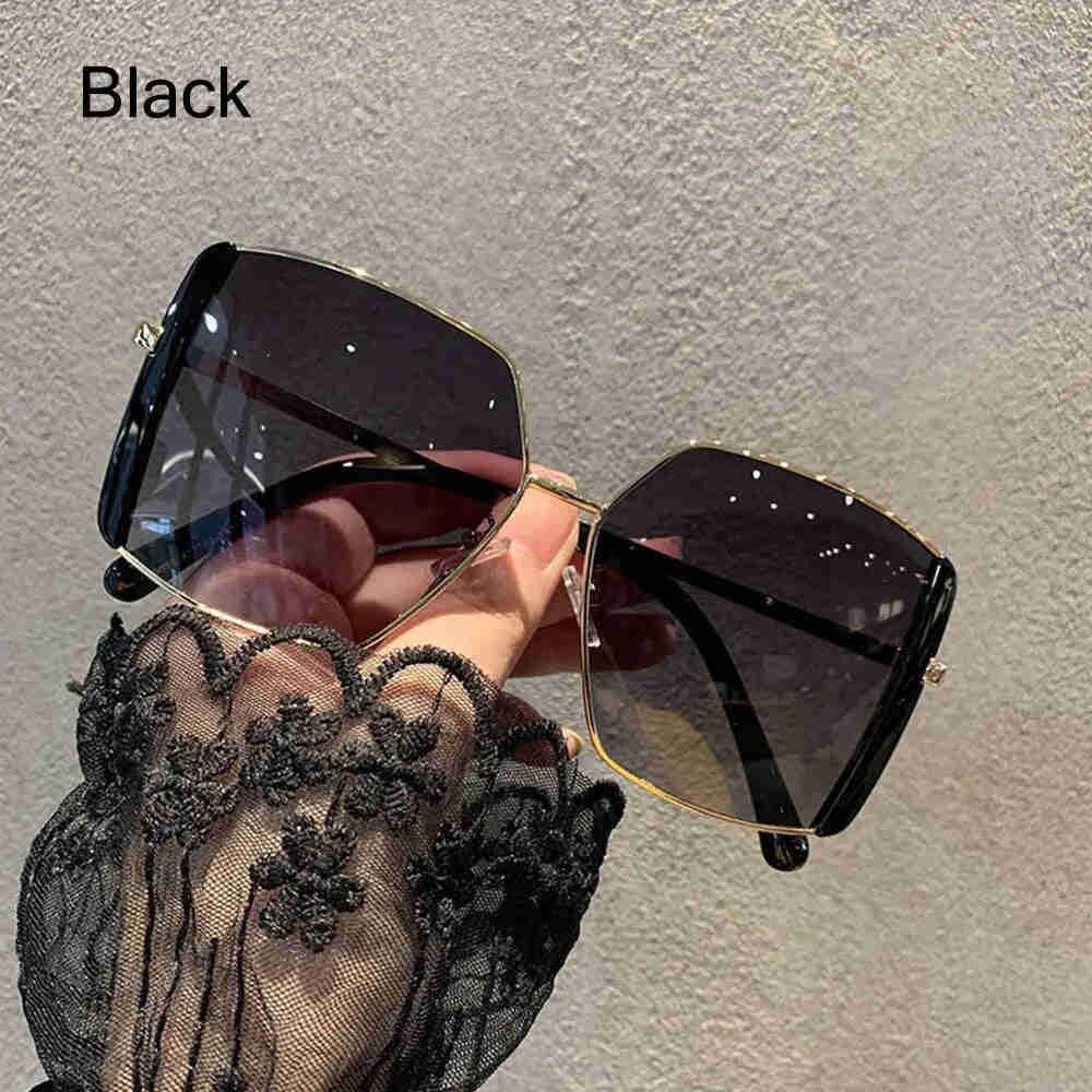 Vintage Chic Oversized Square Sunglasses for Women