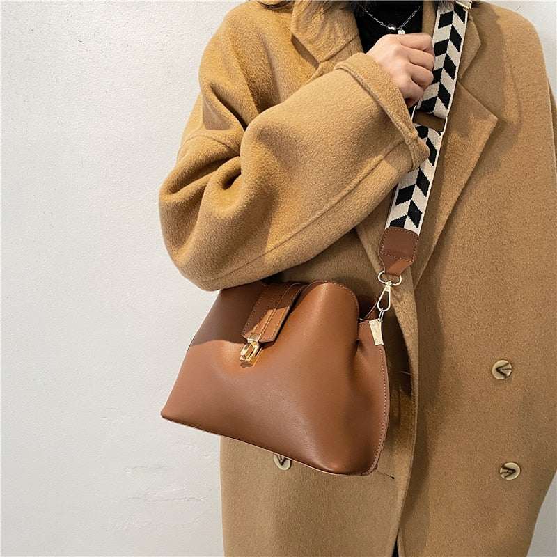 Stylish Vintage Small PU Leather Bucket Bag for Women 2023