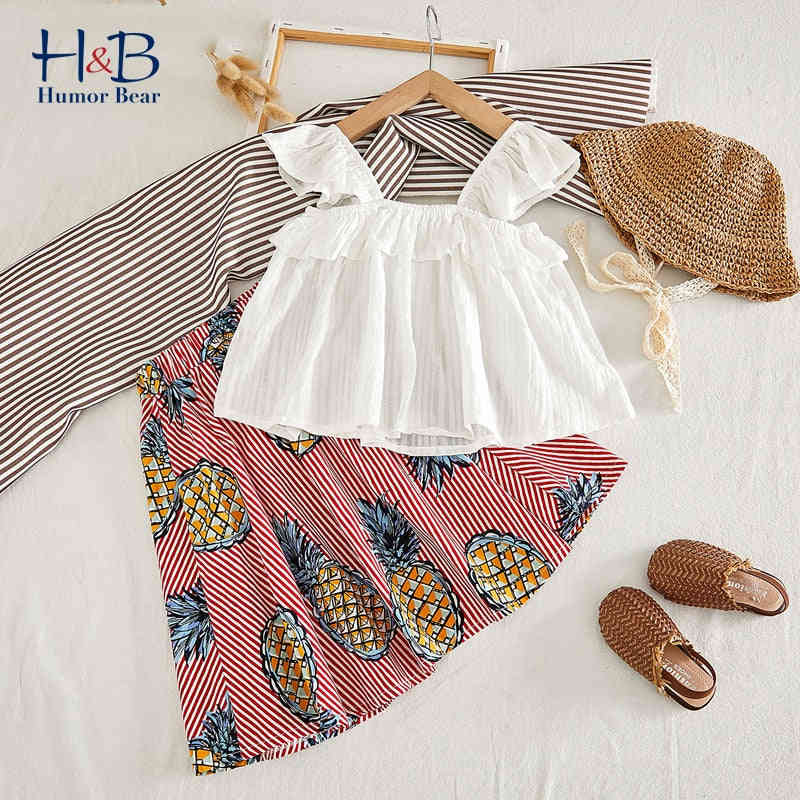 Stylish Summer Girl's Clothing Set with Bubble Sleeve Top and Denim Shorts