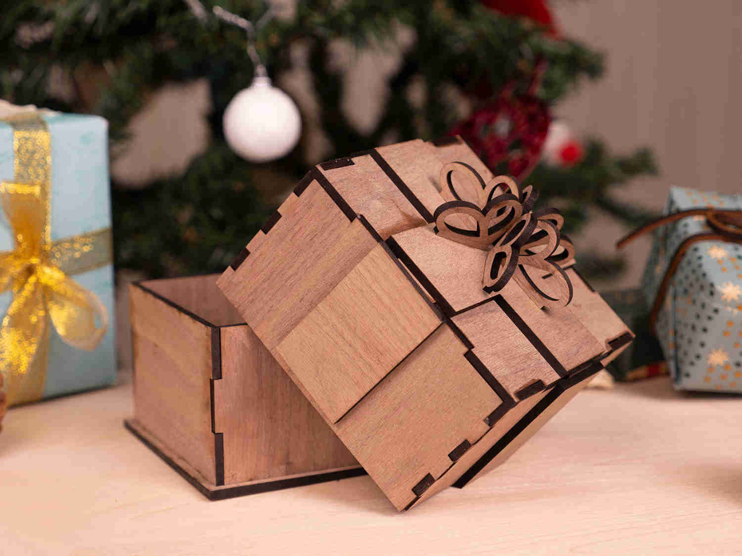 Elegant Christmas Gift Box Set