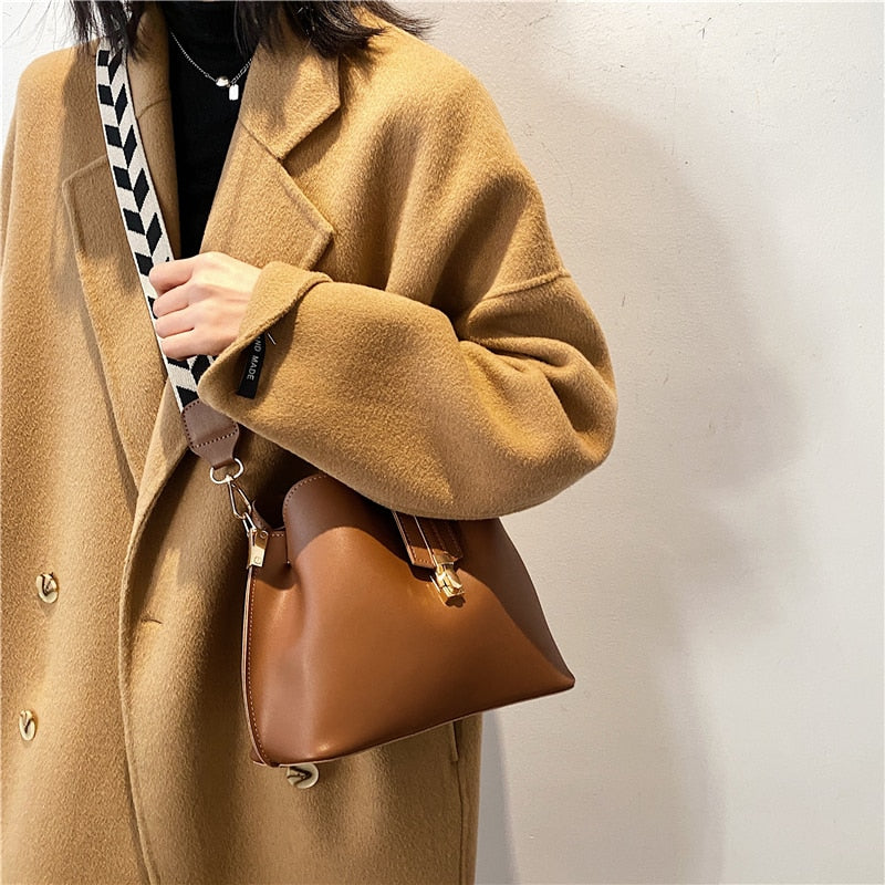 Stylish Vintage Small PU Leather Bucket Bag for Women 2023