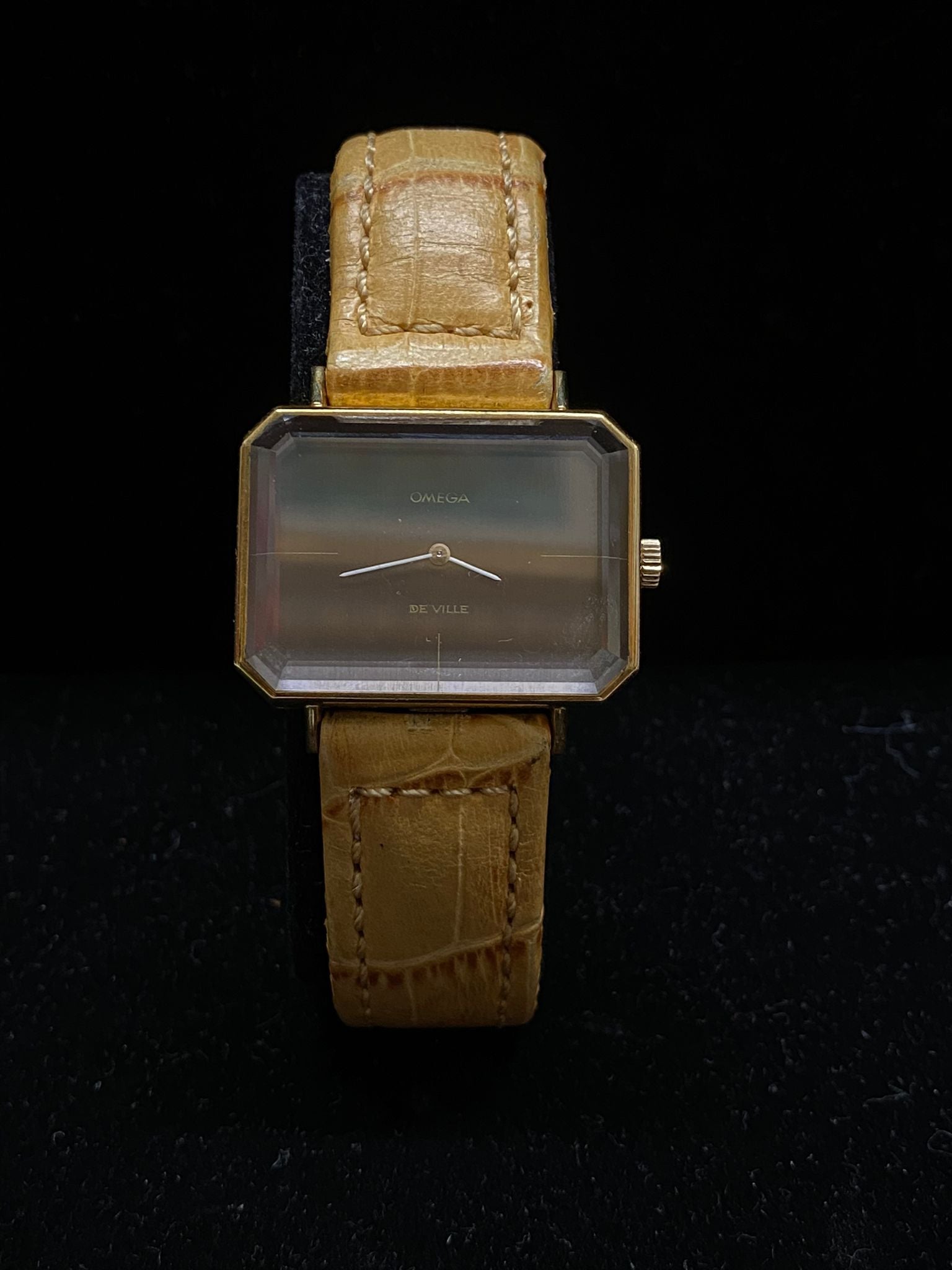 OMEGA De Ville Asymmetrical Rectangular Vintage Watch in 18K Gold
