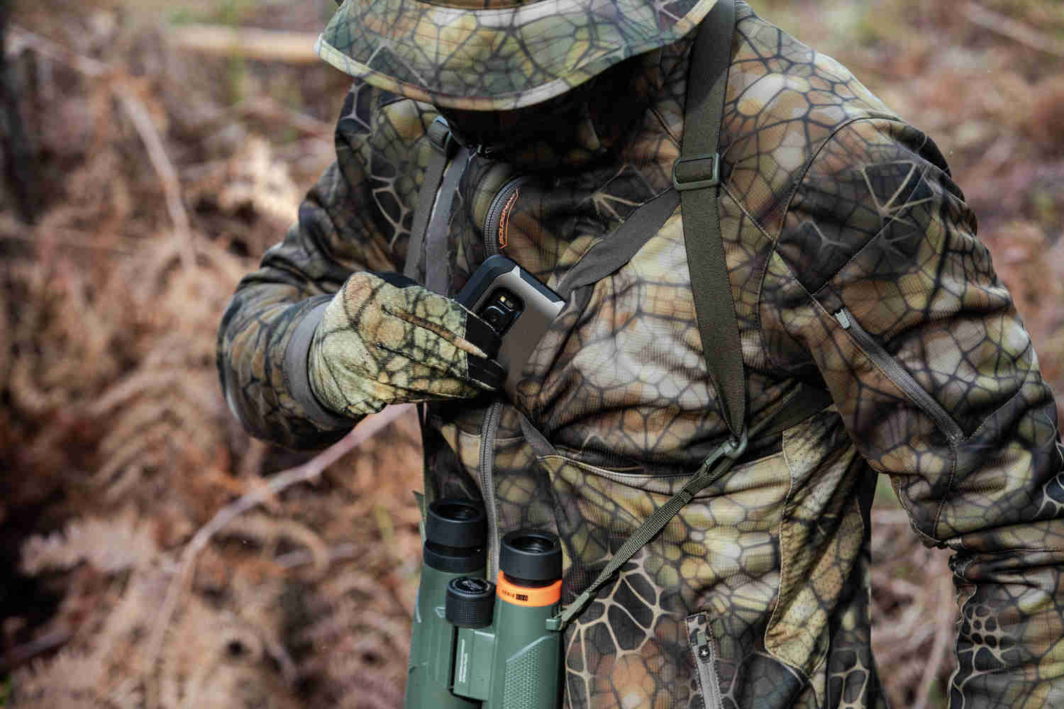 Silent & Warm Hunting Jacket for Cold Weather Adventures