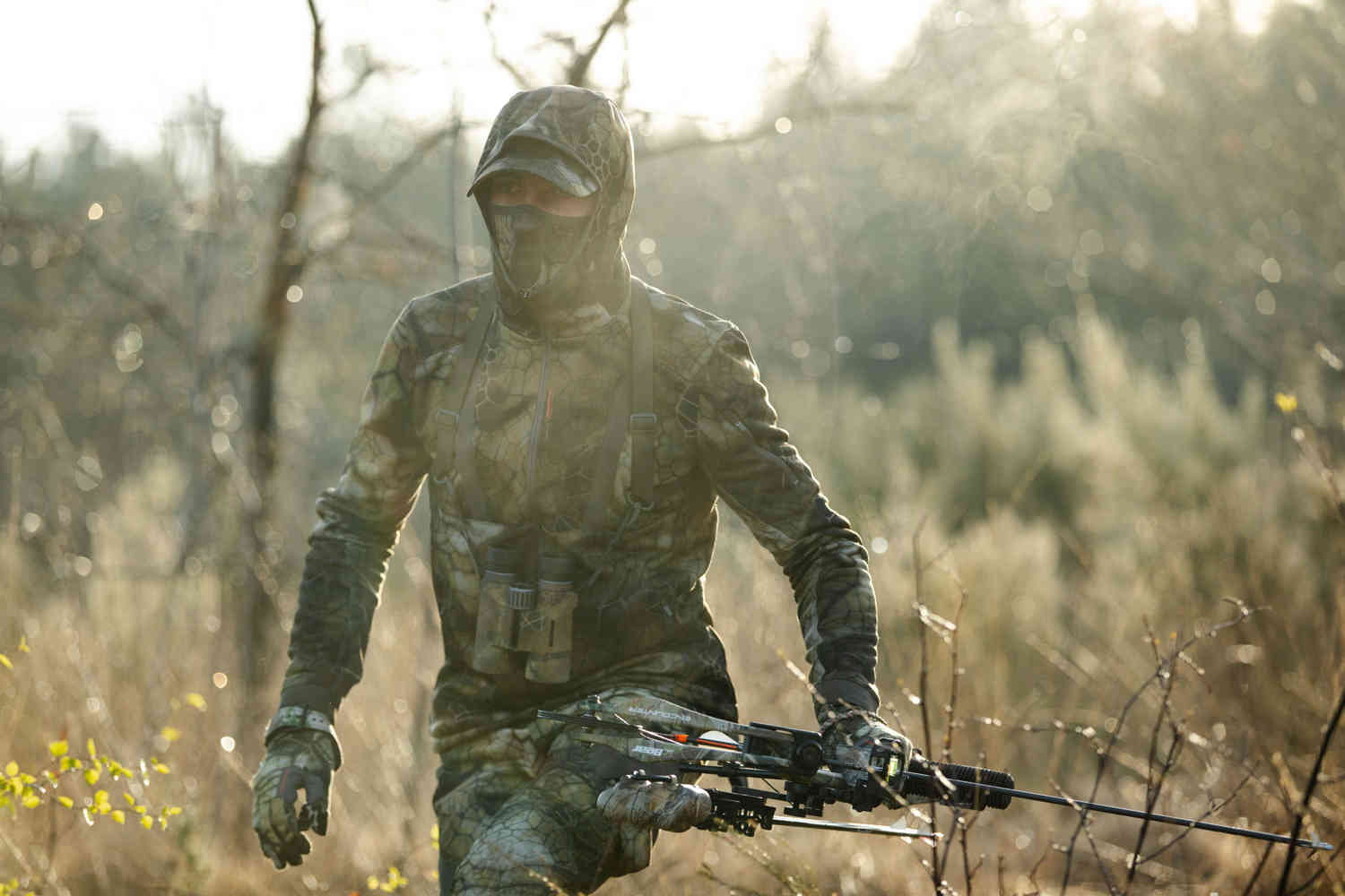 Silent & Warm Hunting Jacket for Cold Weather Adventures
