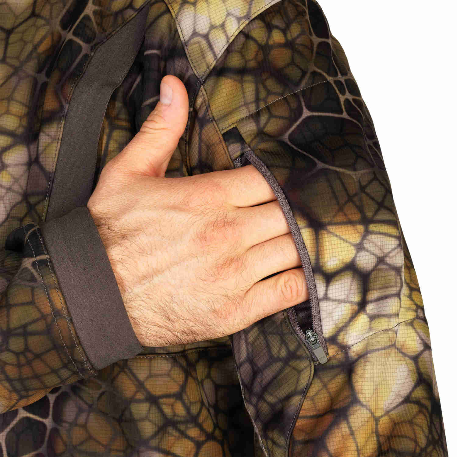Silent & Warm Hunting Jacket for Cold Weather Adventures