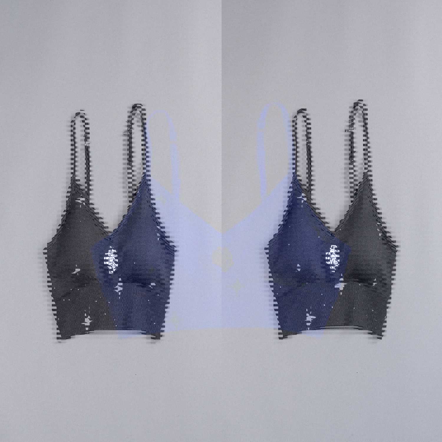 Everson Seamless Sports Bra - Single Wolf Design in Gotham Blue Starry Night