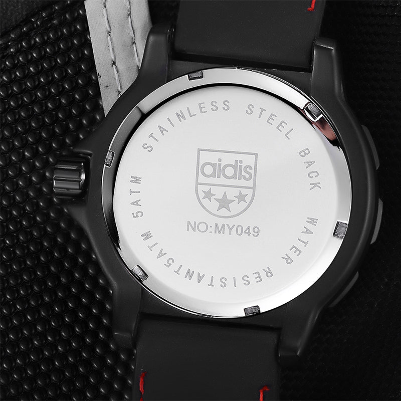 Rugged Military-Style Quartz Watch for Men - Sporty & Durable