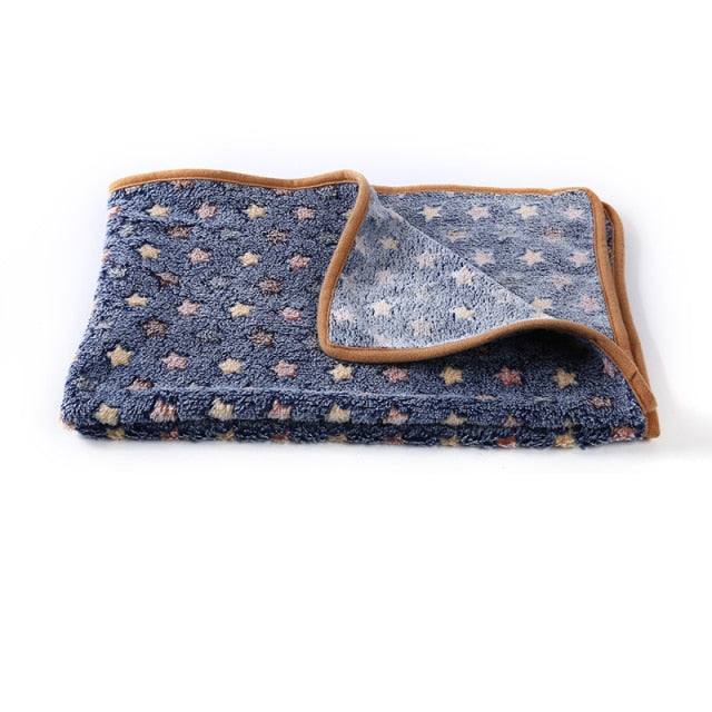 Cozy Star-Printed Flannel Pet Mat for Cats and Dogs