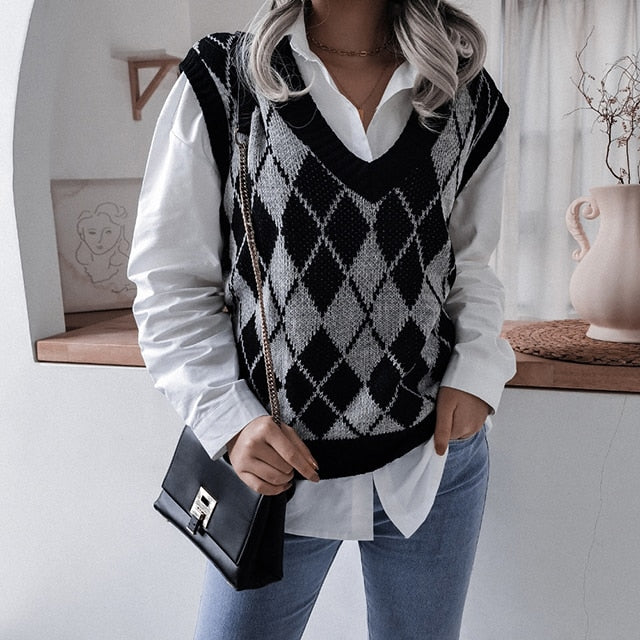 Stylish Women's Houndstooth Knitted Sweater Vest
