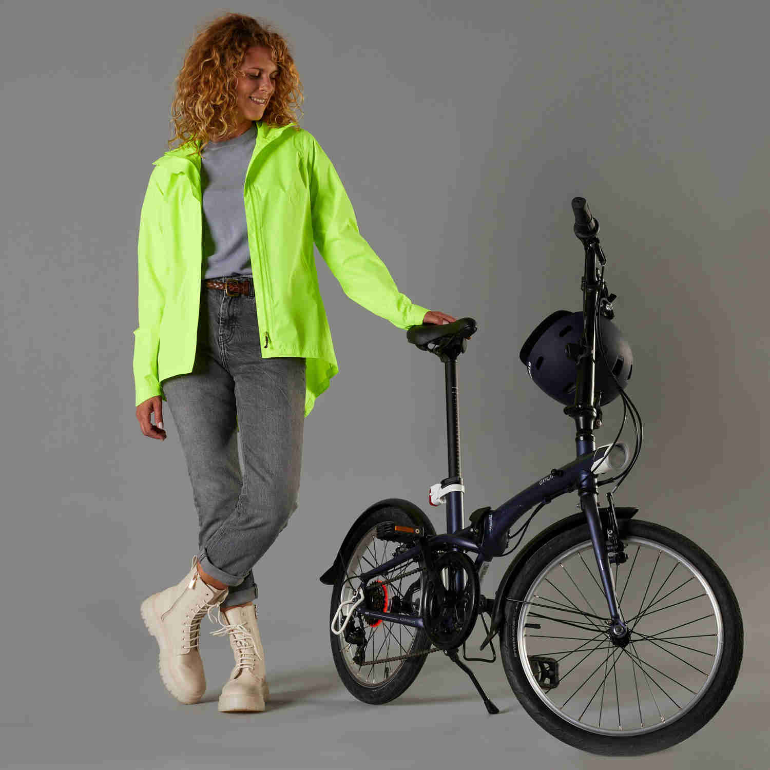 Btwin UC100 Women's High-Visibility, Waterproof Cycling Jacket