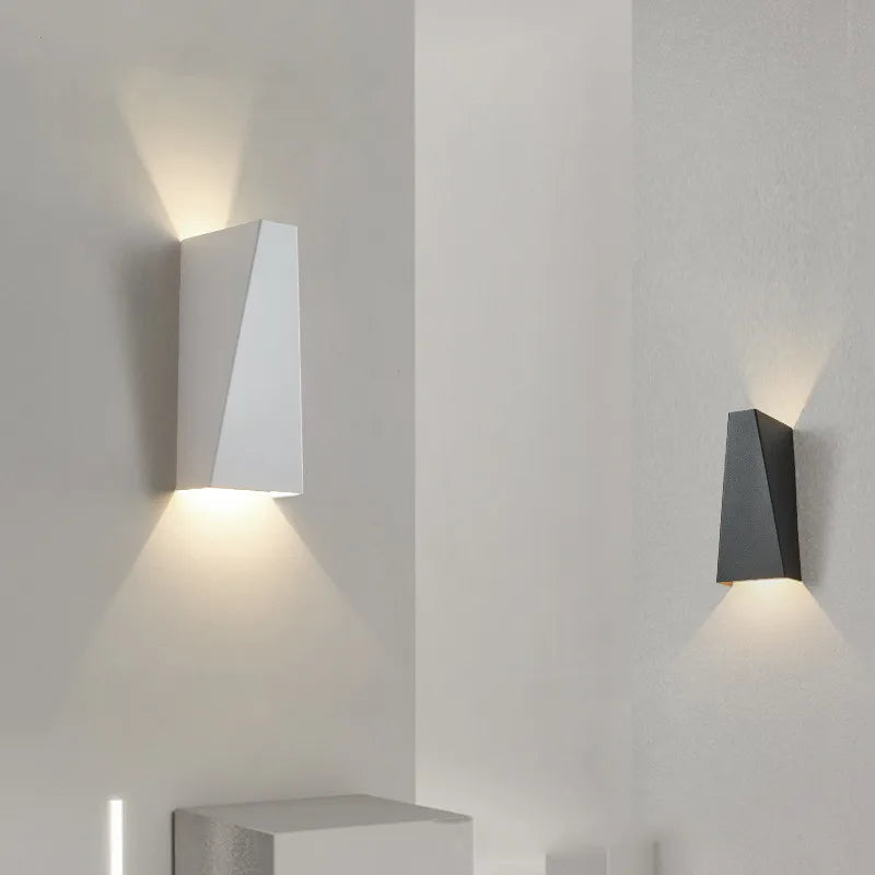 Modern LED Wall Lamp with Up and Down Lighting for Home and Hotel