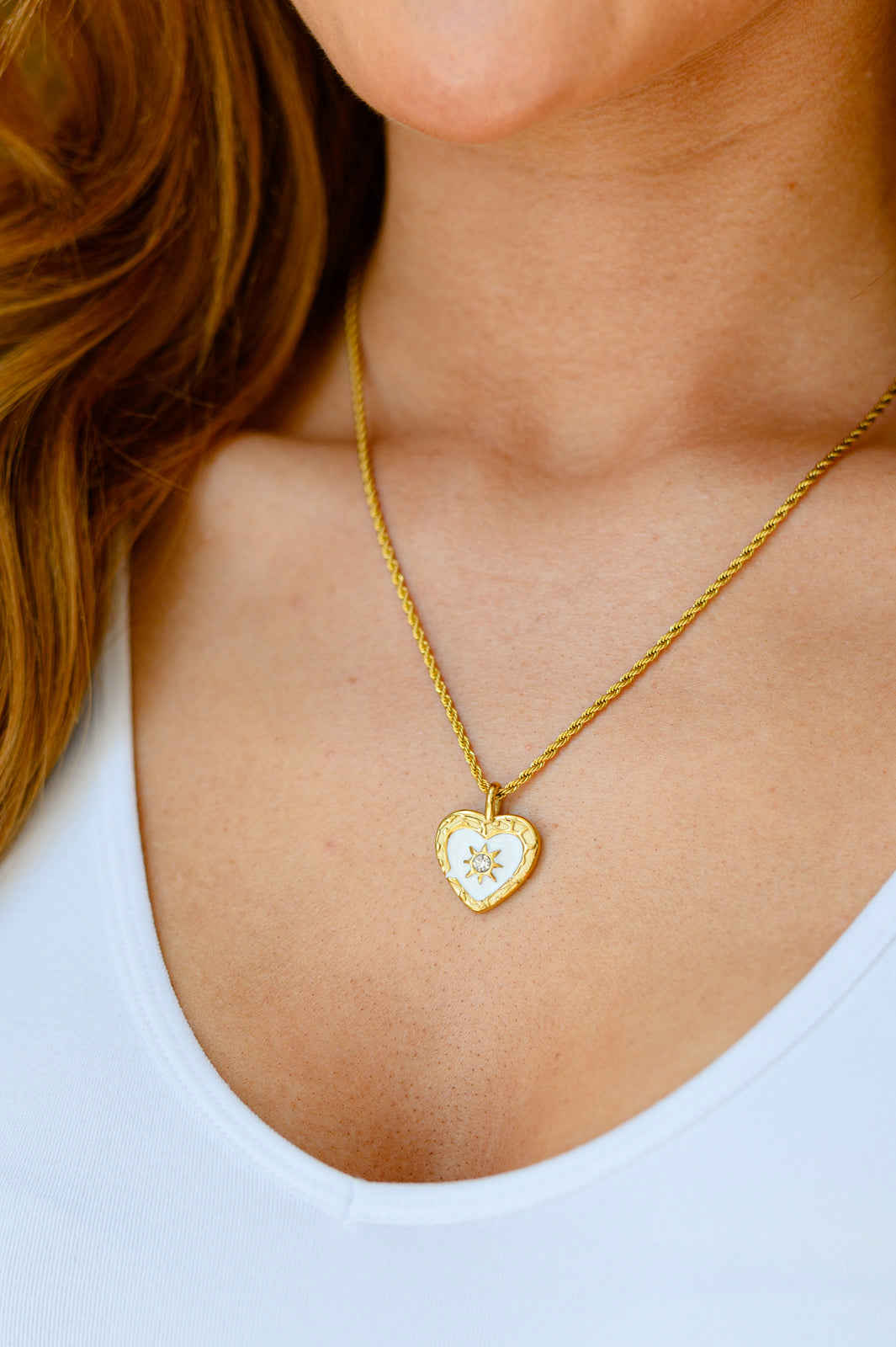 Elegant Sacred Heart Pendant Necklace in 18K Gold
