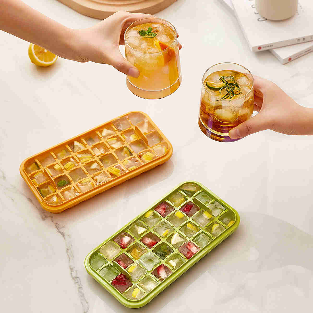One-Button Ice Cube Maker with Storage Box and Lid