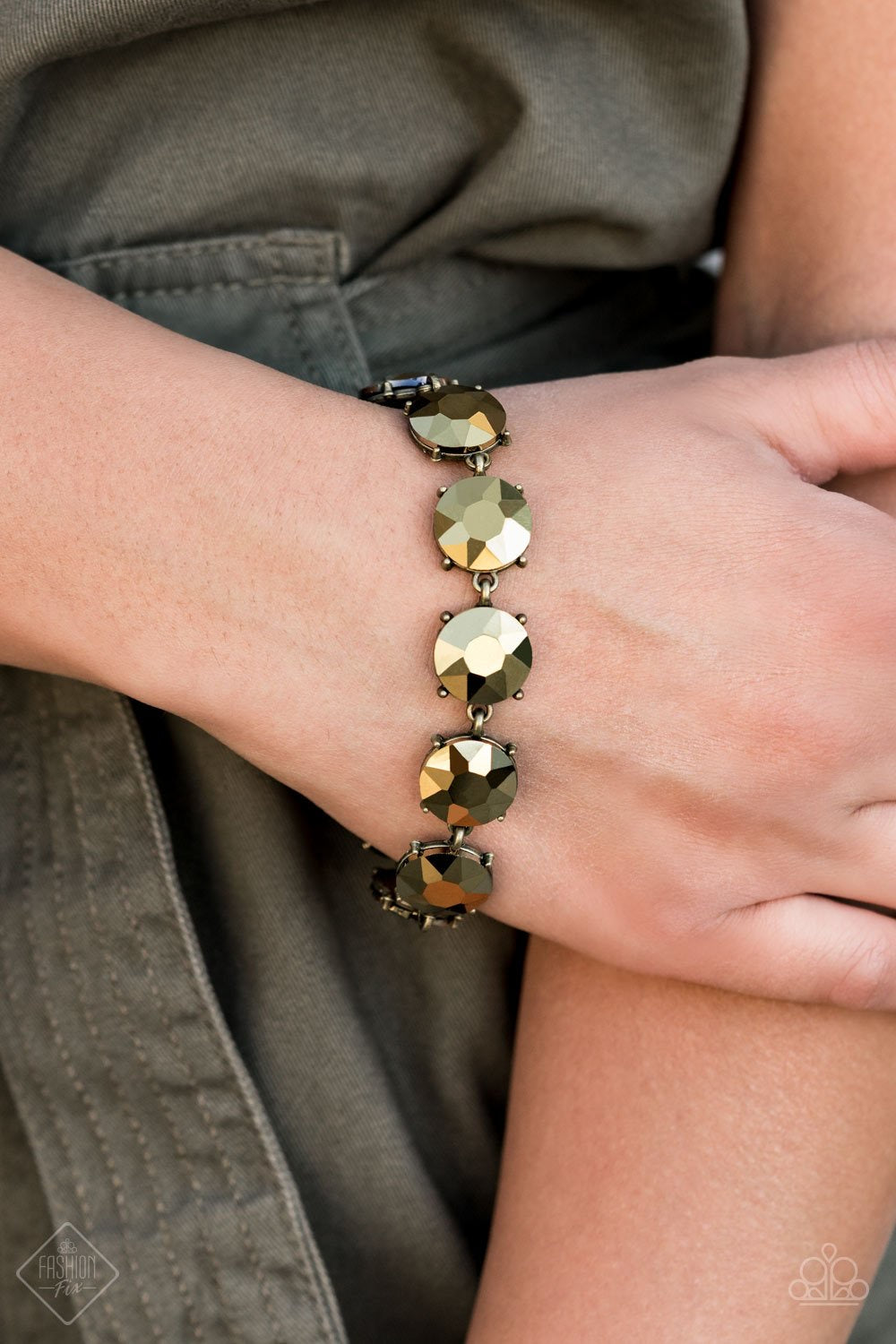 Chicago-Inspired Magnificent Musings Accessory Set