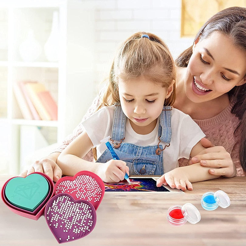 Premium Heart-Shaped Diamond Painting Tray Box with Large Capacity