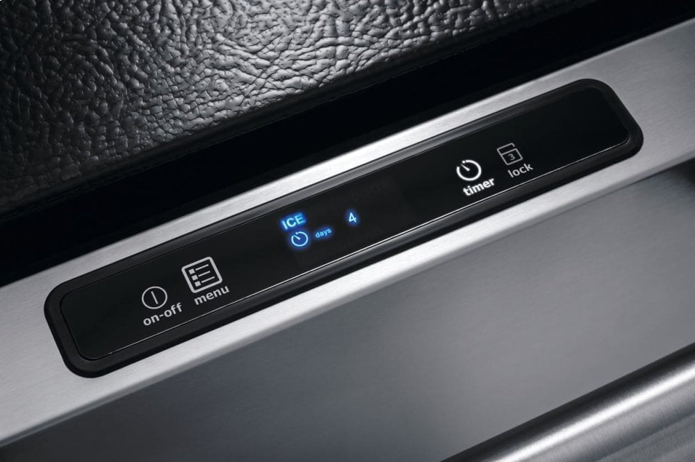 Electrolux UR15IM20RS 15 Ice Maker with Right Hinge Door
