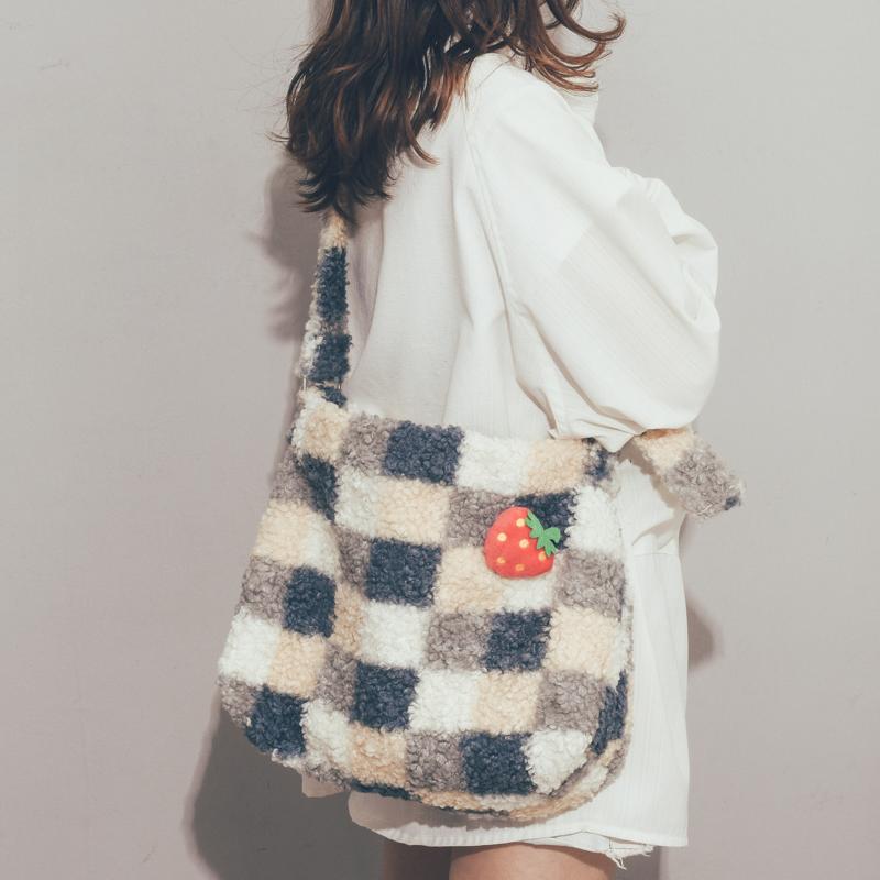 Women's Winter Fashionable Large-Capacity Lattice Bag