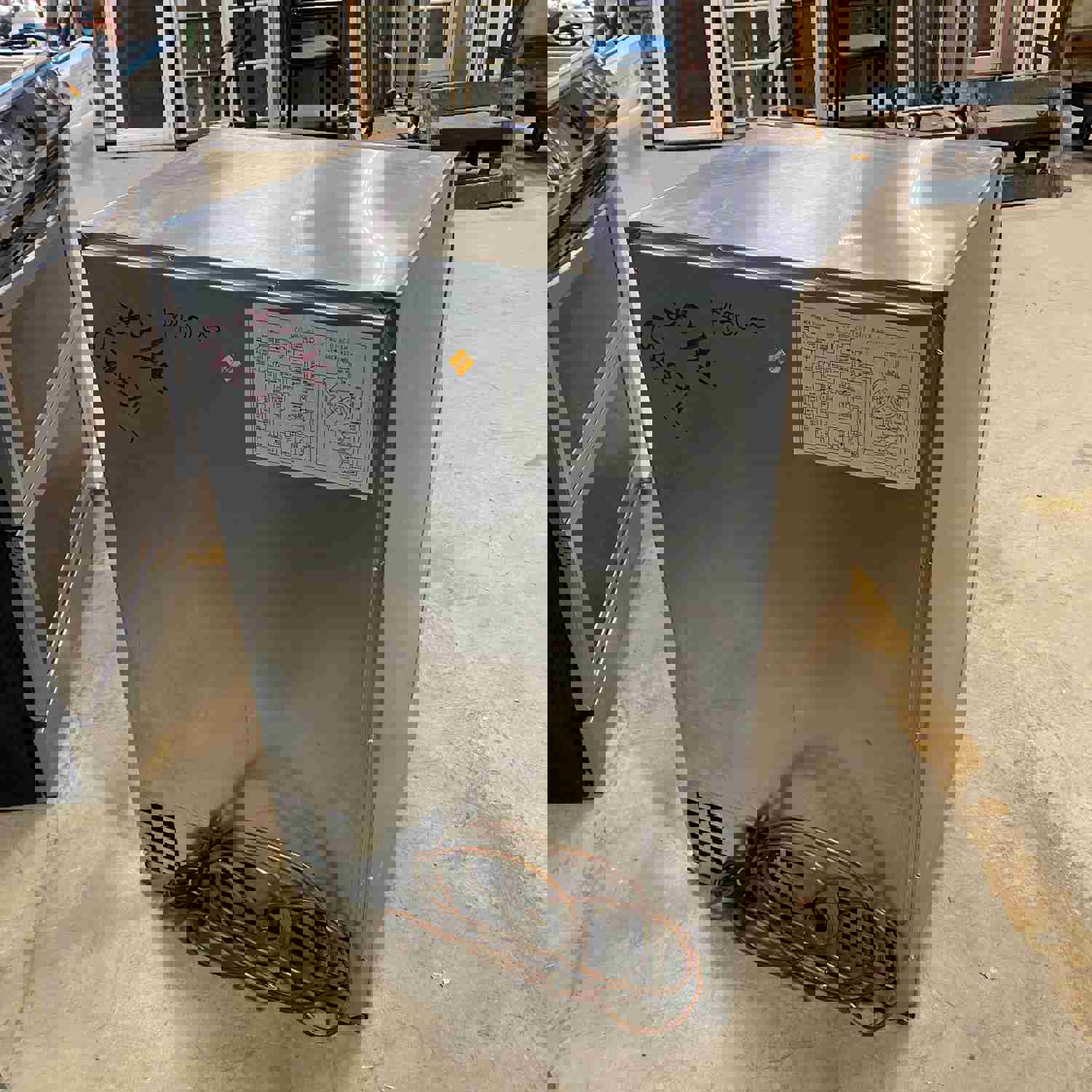 Refurbished Uline Échelon™ 24" Built-In Combo Ice Maker/Refrigerator U-C02075FS-00
