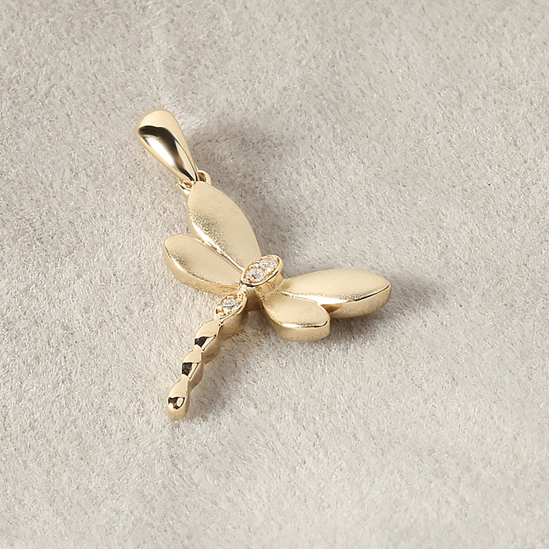 Exquisite 14K Yellow Gold Dragonfly Pendant with Diamonds