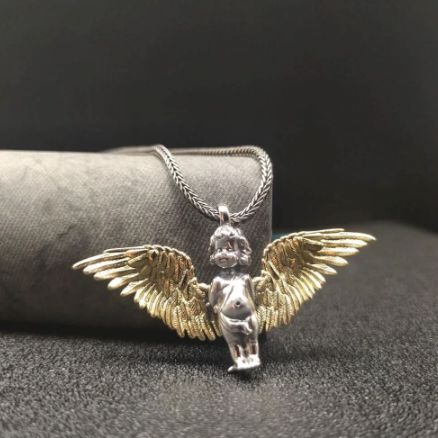 Elegant Angel Wings Pendant Necklace, Symbol of Purity and Protection