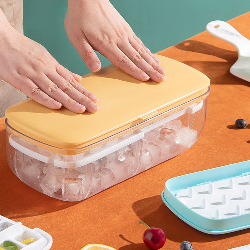Efficient Manual Ice Cube Maker